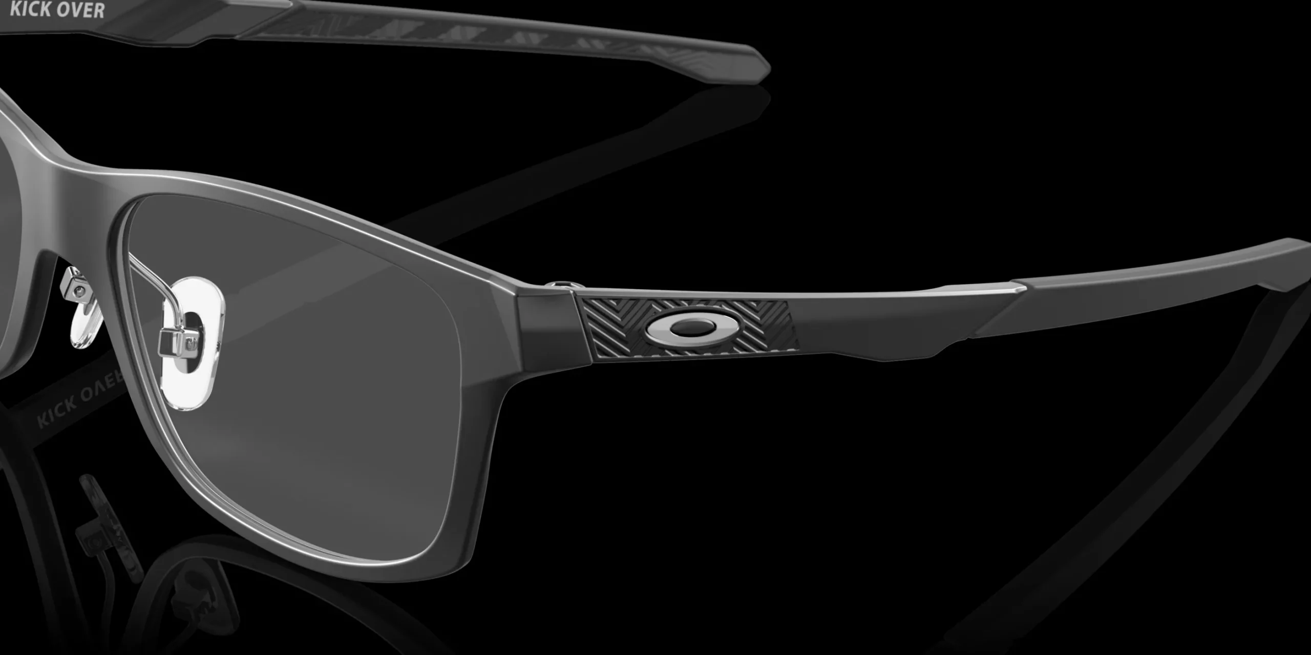 Kick Over (Youth Fit)<Oakley Fashion
