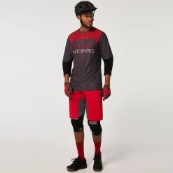 Seeker '75 Short<Oakley Best