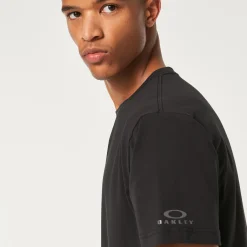 Wanderlust Pocket Tee<Oakley Hot